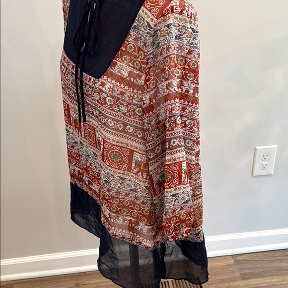 Poema Medium Sheer Navy and Red Elephant Patterned Blouse - Picture 5 of 10
